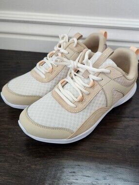 Vionic Women's Agile chance walking. size 8.0.